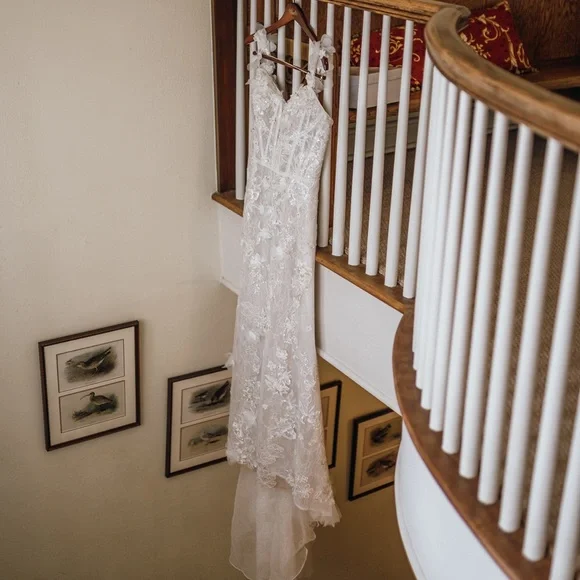 Galina Signature Sheath wedding dress🤍 - Picture 5 of 7